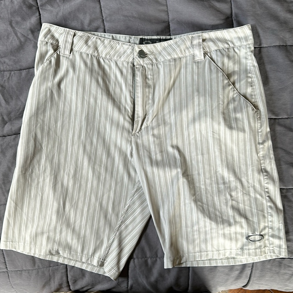Oakley golf shorts like brand new